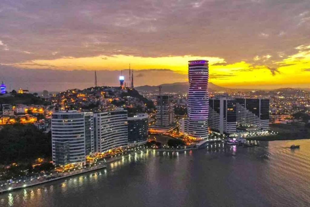 과야킬 Bellini Luxury - Puerto Santa Ana 아파트 외부 사진